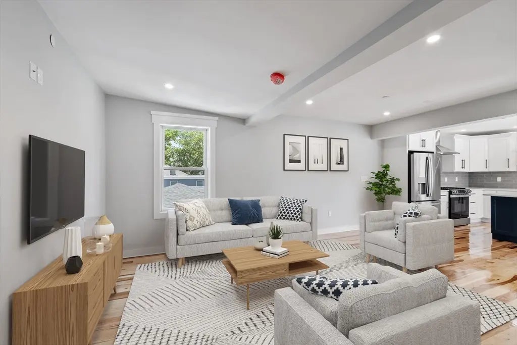 67 Essex St #2, Salem