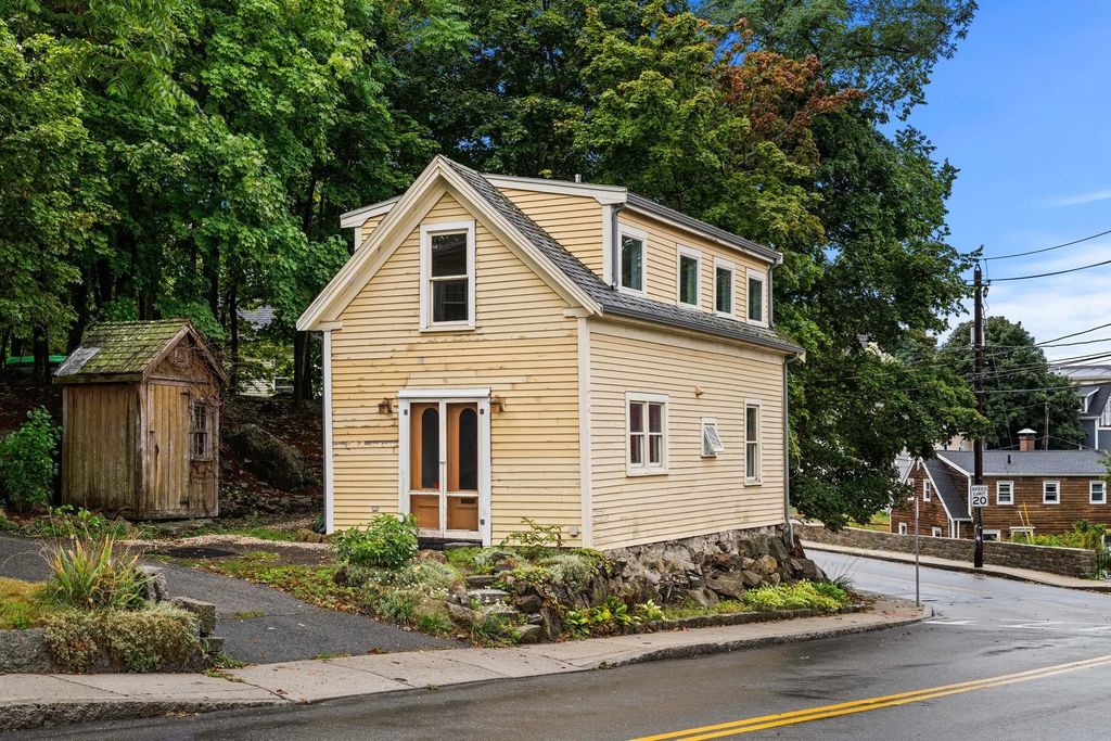 1105 Washington, Gloucester