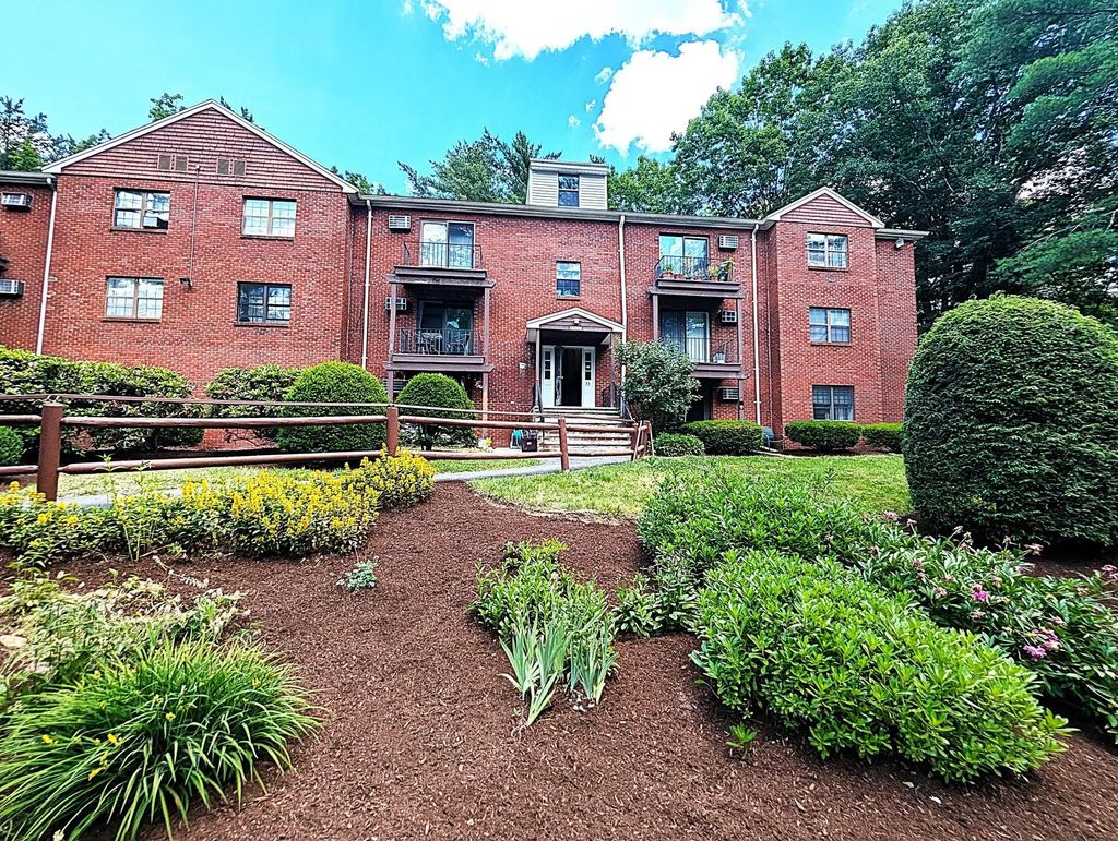 73 Liberty Square Road #30a, Boxborough