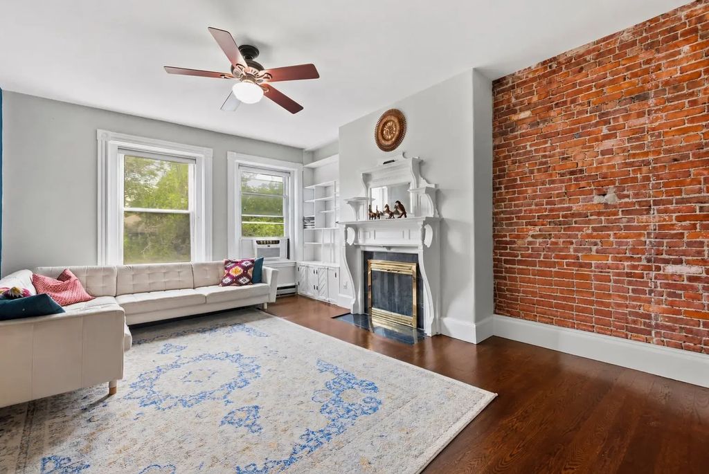 39 Kent St #5, Brookline