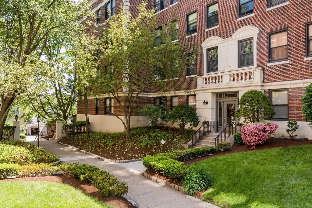 145 Englewood Ave #42, Boston