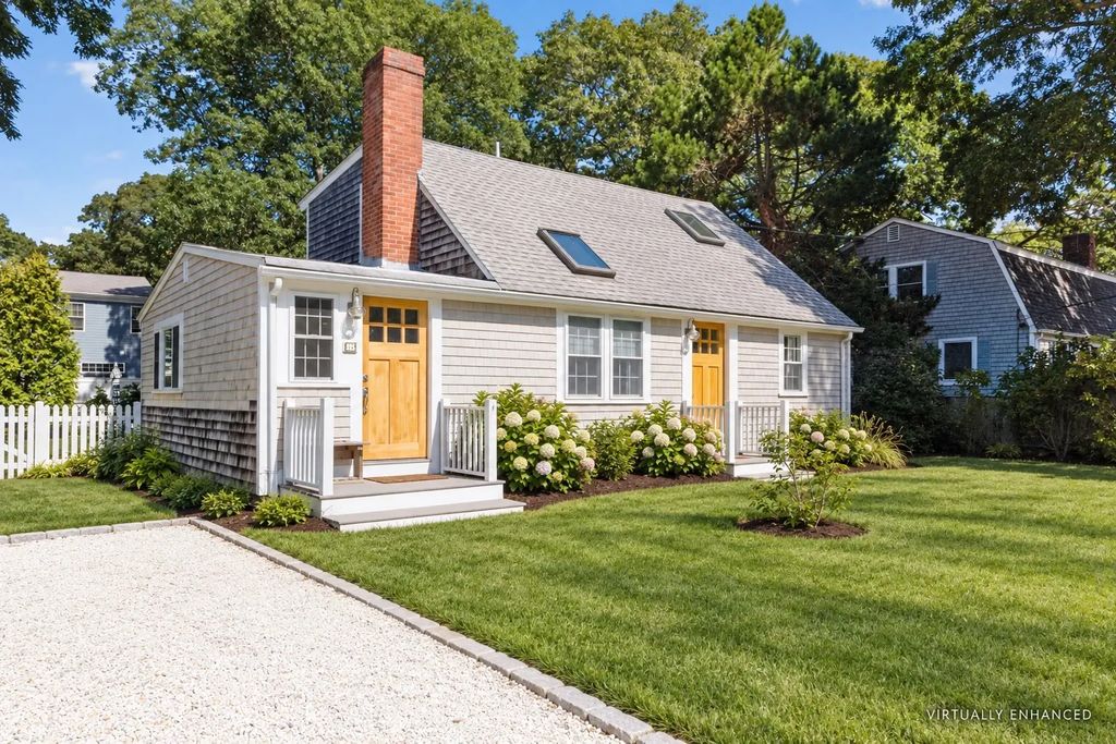 14 Nickerson Street, Falmouth