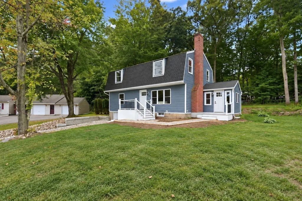 19 Linwood Dr, Wilbraham