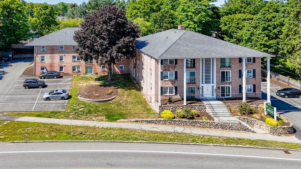 90 E Broadway #11, Derry