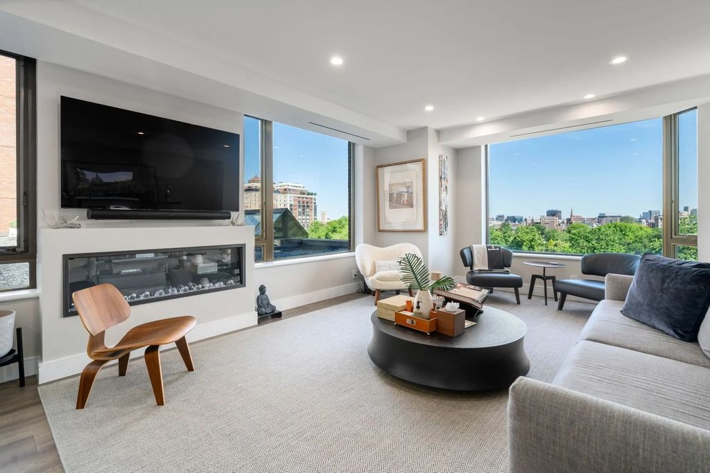 220 Boylston Street #9013, Boston