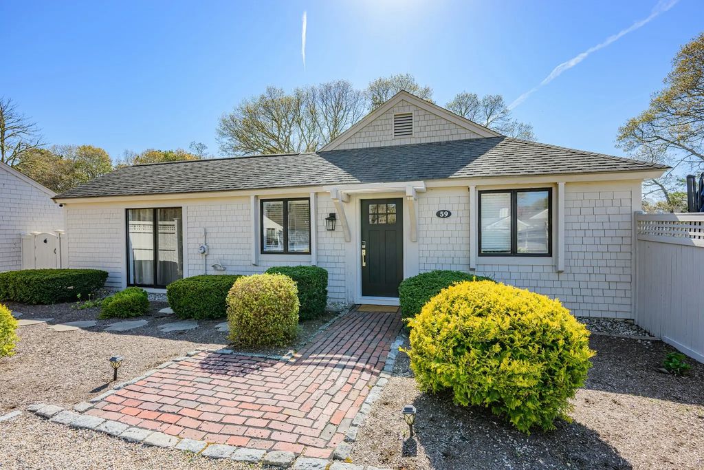 59 Mashie Cir, Mashpee
