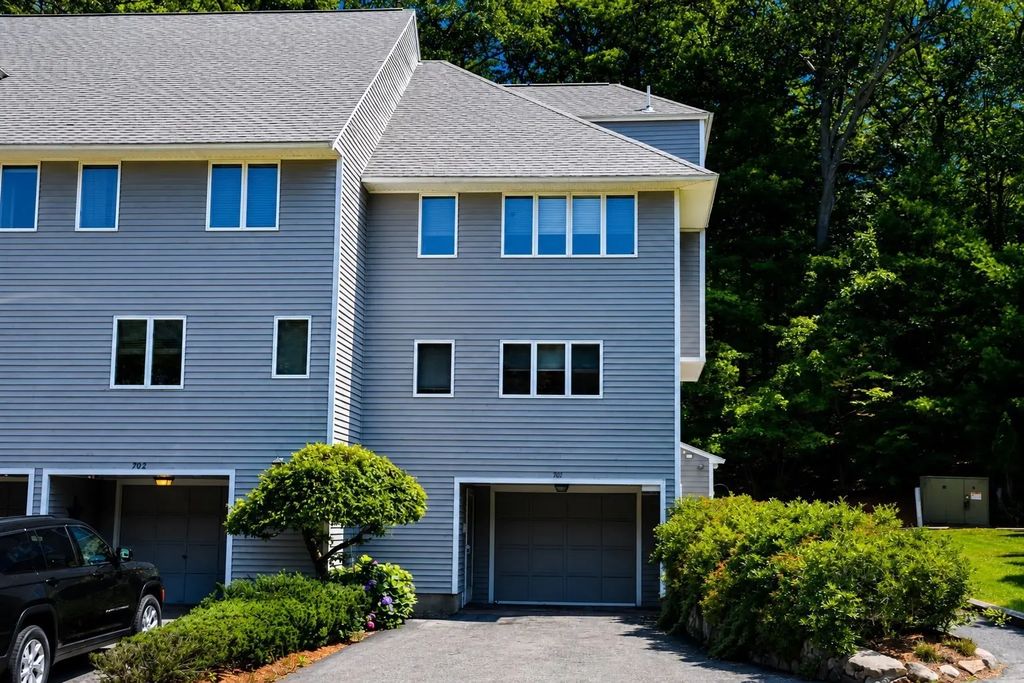 701 Sherwood Forest Ln #701, Saugus
