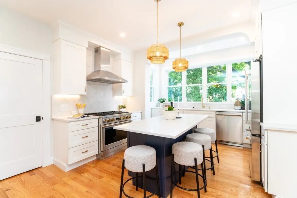 22 Bellevue St #1, Boston