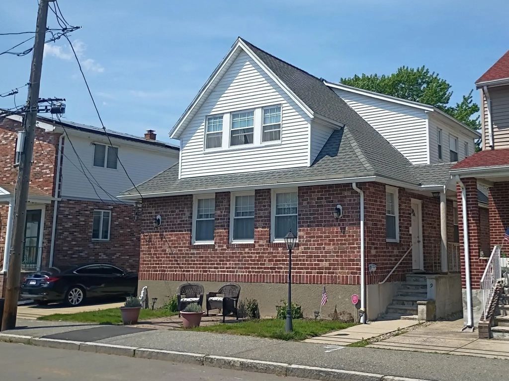 19 John Ave, Revere