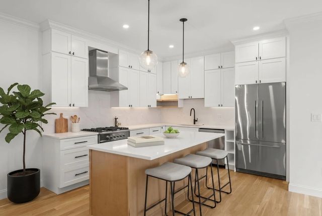 27 Shepard St #3, Boston