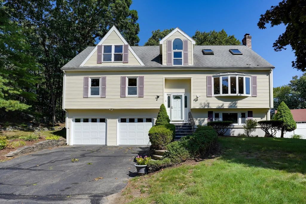 4 Quail Run Rd, Wilmington