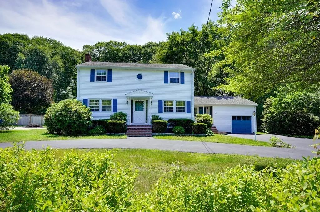 16 Phillip Ave, Burlington