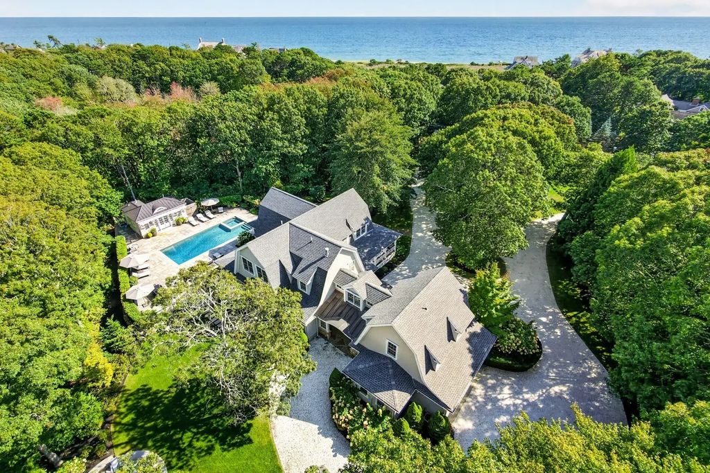 434 Sea View Ave, Barnstable
