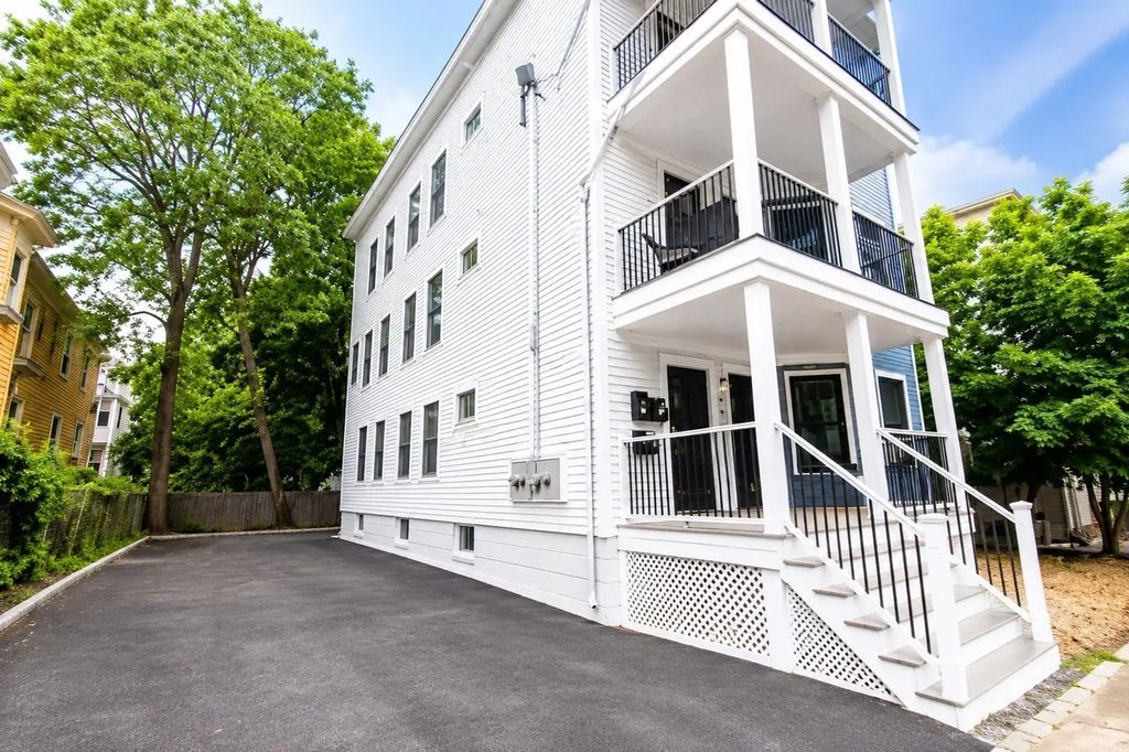 3 Evergreen Ave #3, Somerville
