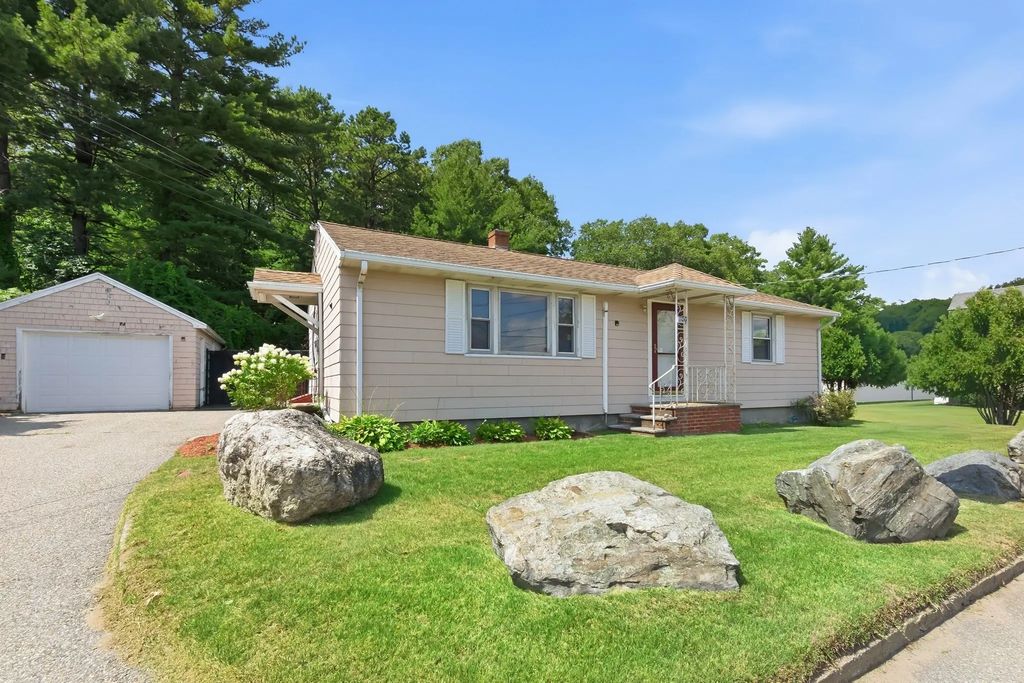 1100 Main St, Woburn