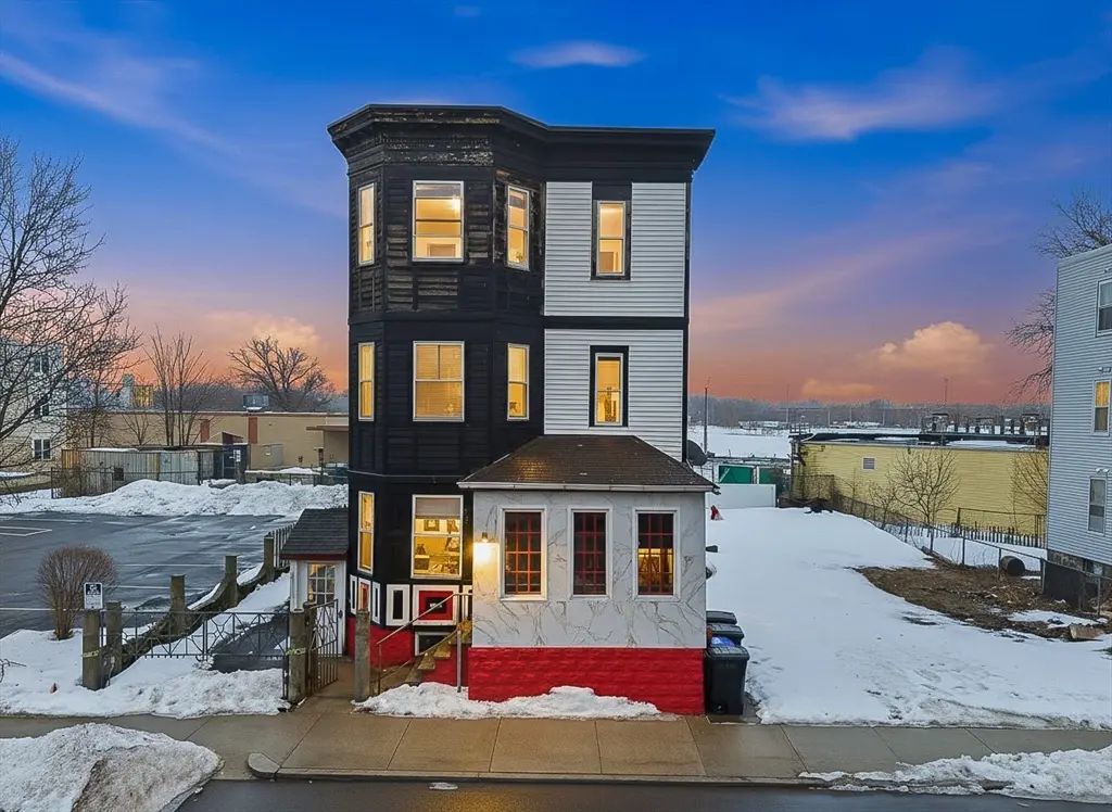 100 Nightingale, Boston