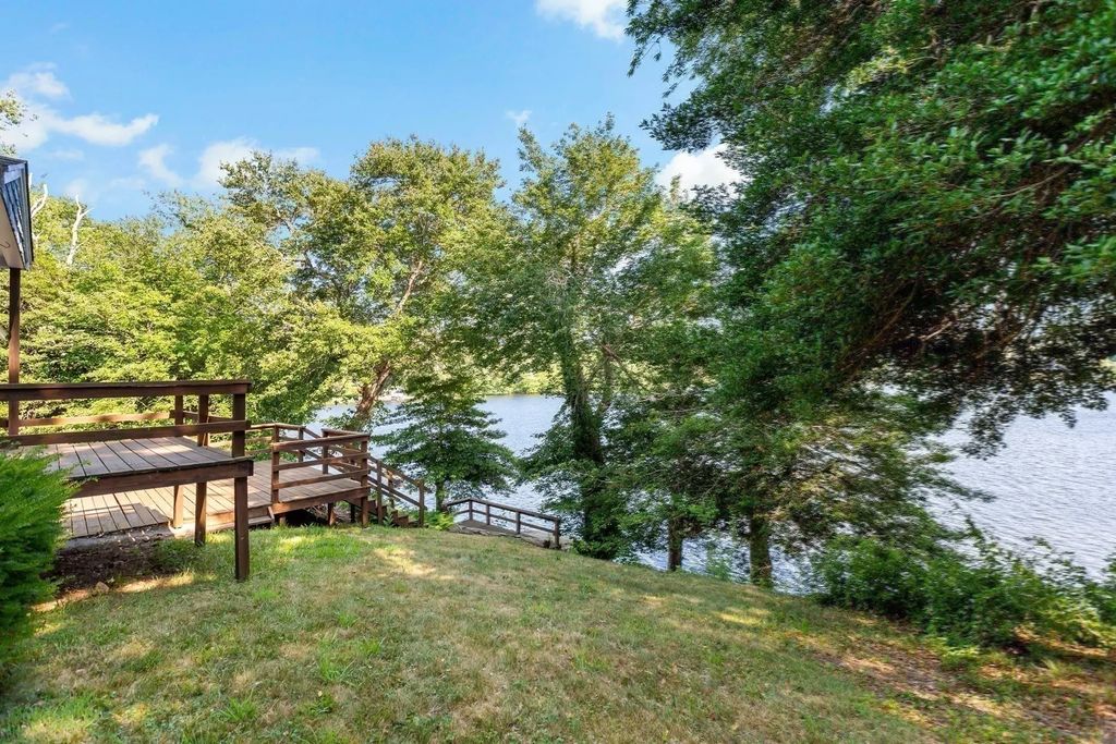 15 & 7 Scottsdale Road, Barnstable