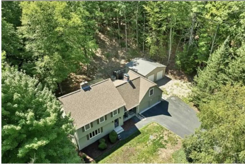 20 Fox Den Road, Hollis