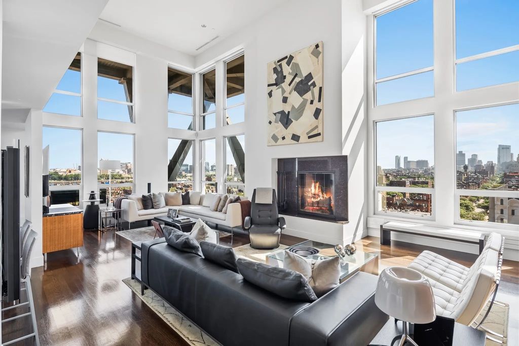 360 Newbury Street #810, Boston