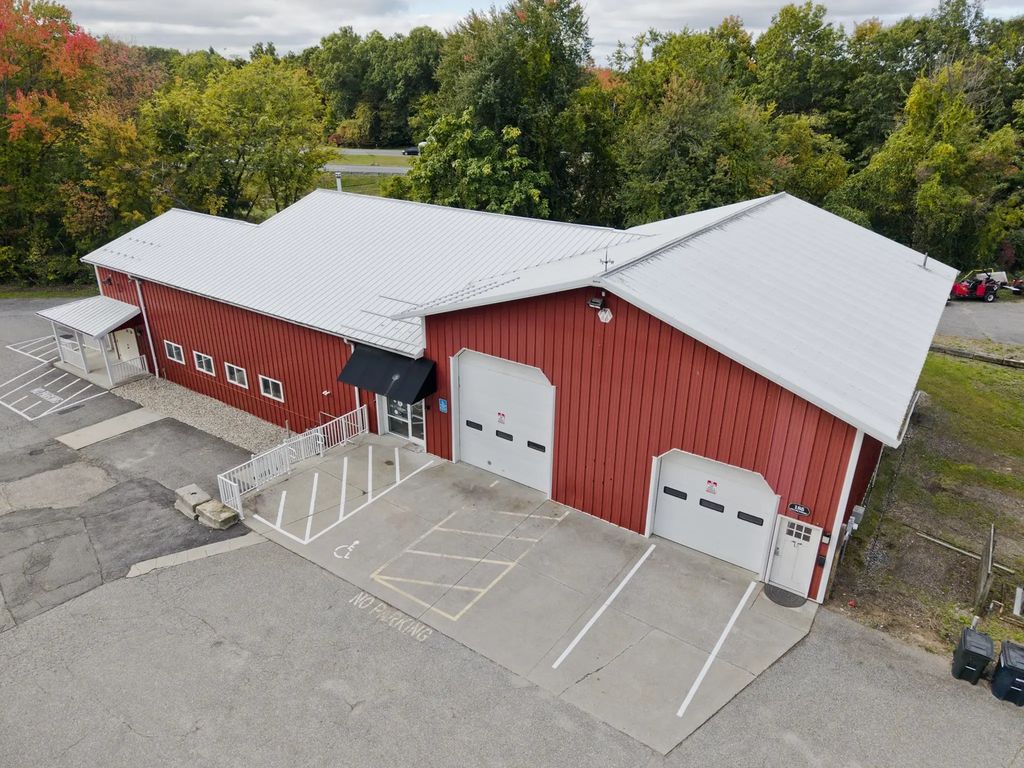 185 Miller St, Ludlow