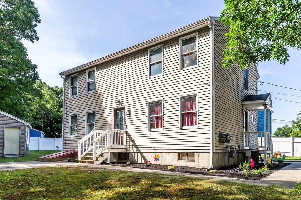 71 Dwinell Rd, Taunton