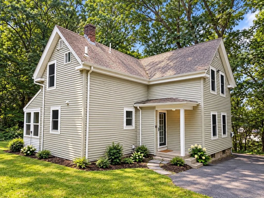 39 Van Buren St #39, Canton