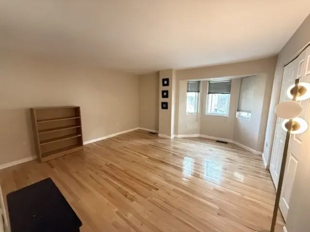 66 Saint James #203, Boston