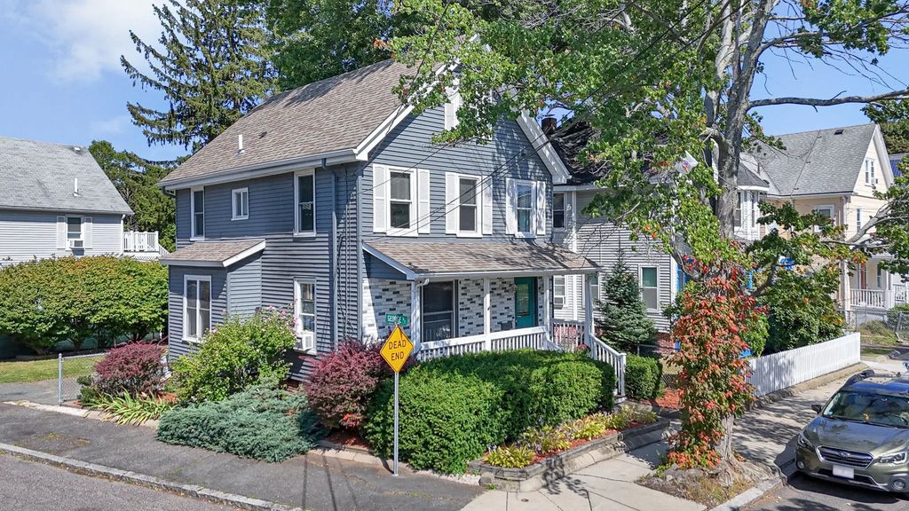 32 Dodge St, Malden