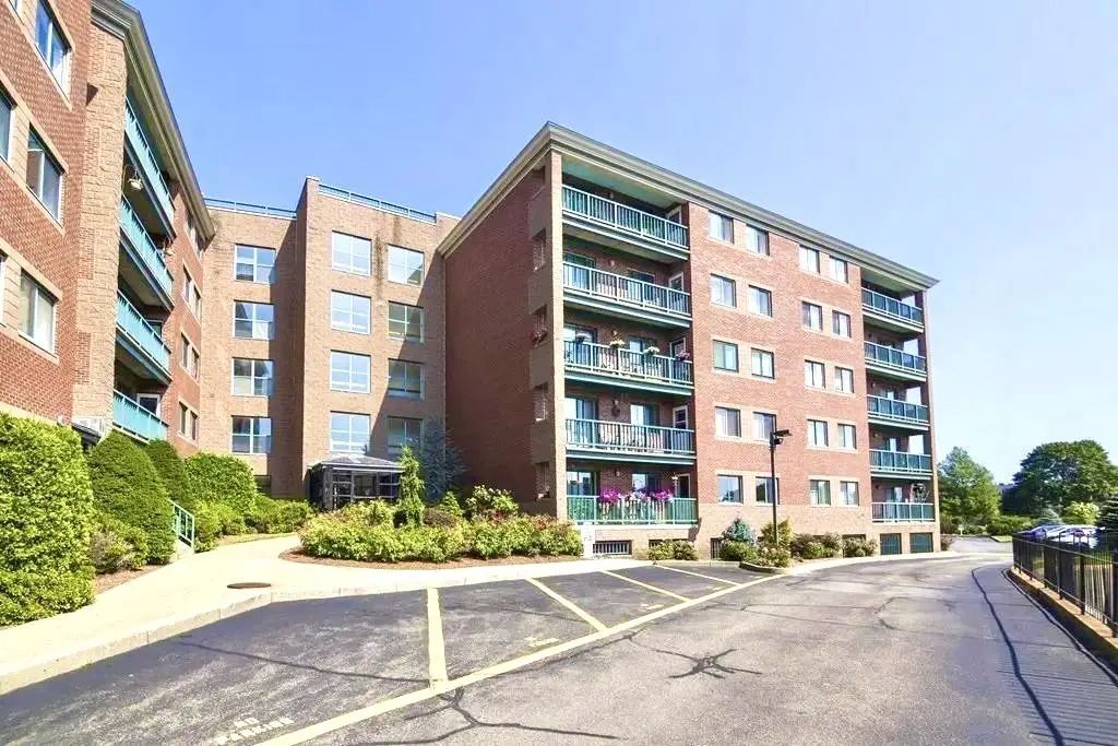 50 South Common St #403, Lynn