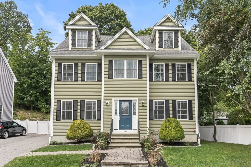 20 Smith Lane, Medford