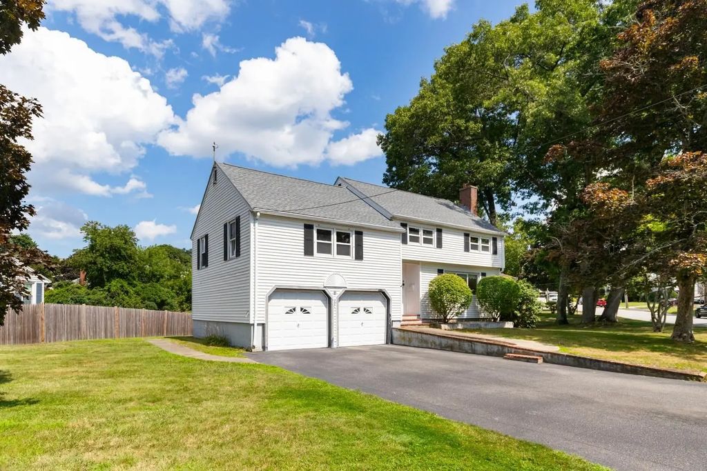 4 Mayflower, Stoneham