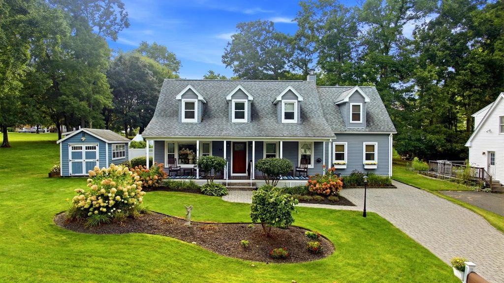 20 Dana Hl, Belchertown