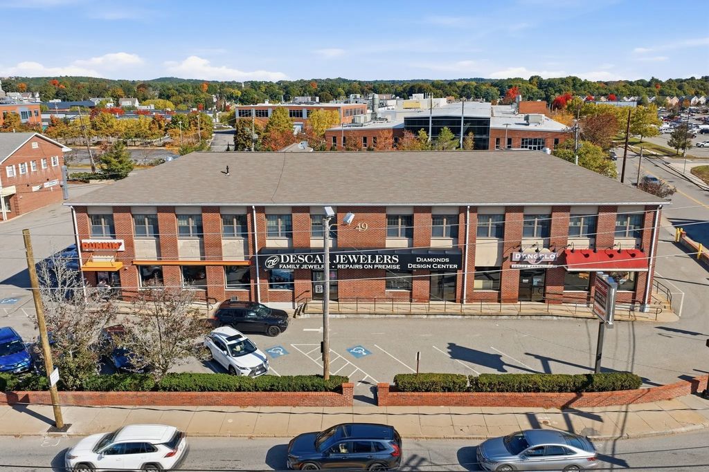 49 River St, Waltham