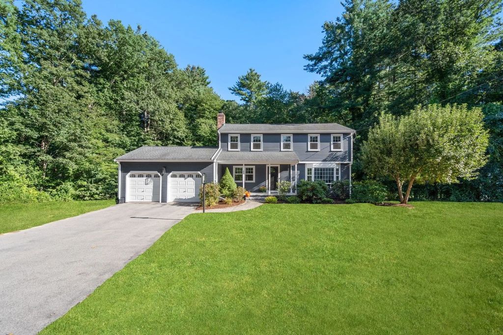 45 Woodmere Dr, Sudbury
