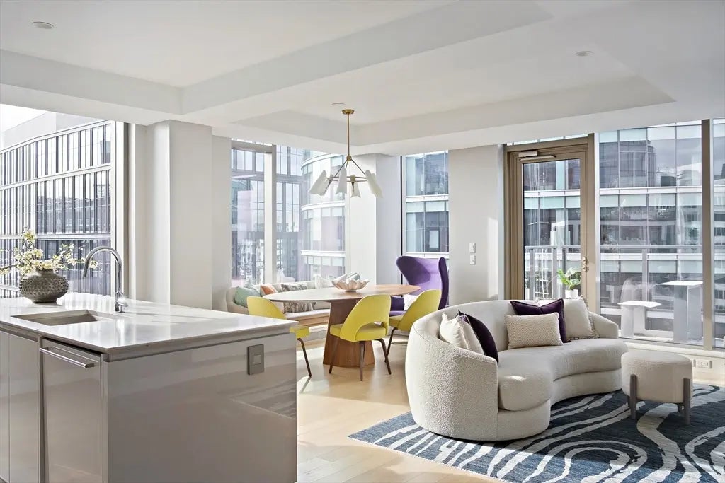 133 Seaport Boulevard #2101, Boston