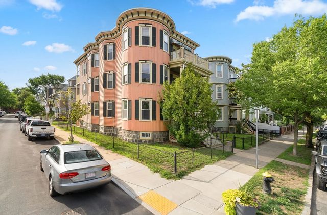 19 Pleasant St, Boston