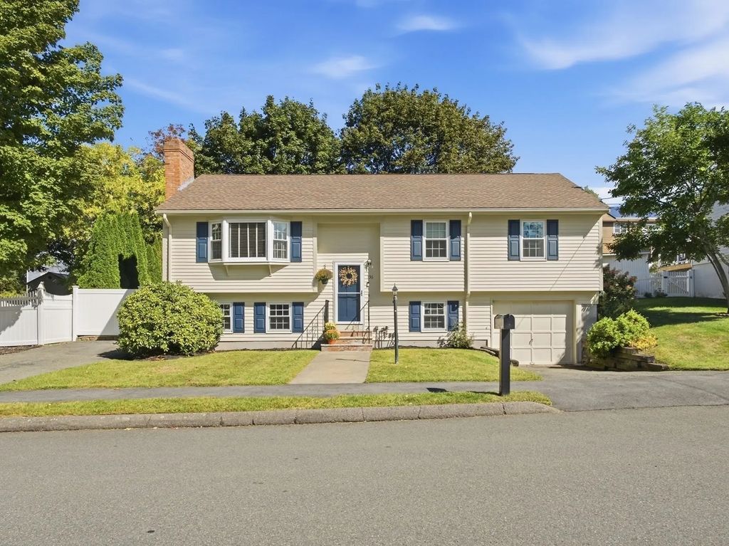 136 Maplewood Rd, Lynn