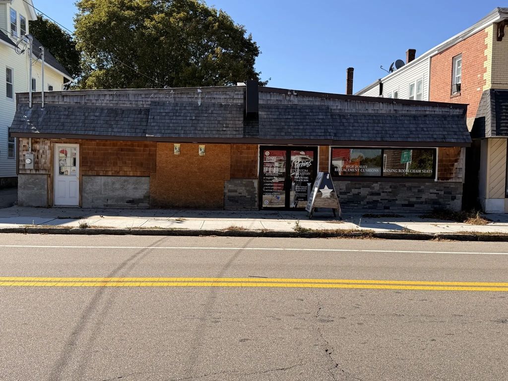 312 North Main Street, Uxbridge
