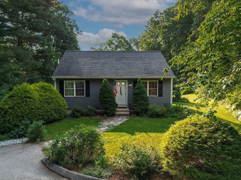 17 Atwater Pl, West Brookfield