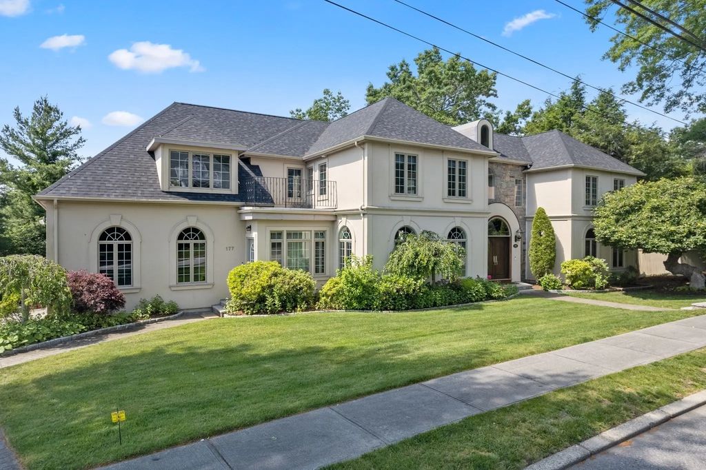 177 Baldpate Hill Rd, Newton