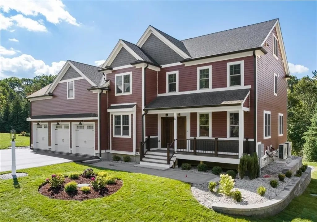 18 Magnolia Road, Natick
