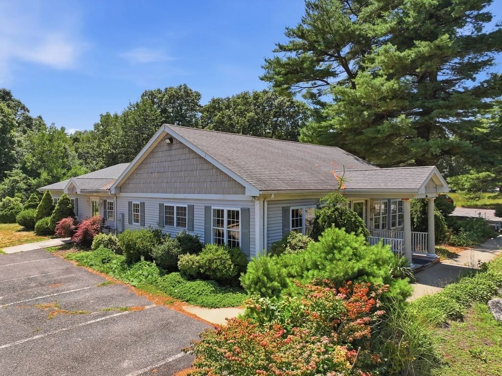 150-152 West Main Street, West Brookfield