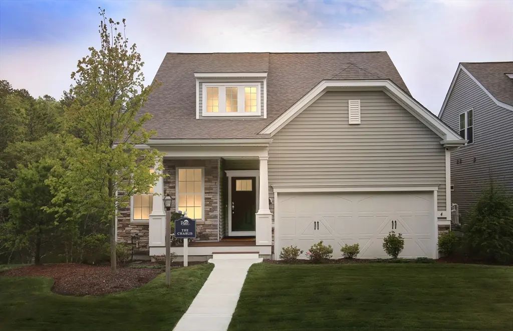 21 Sandtrap Circle #10, Walpole
