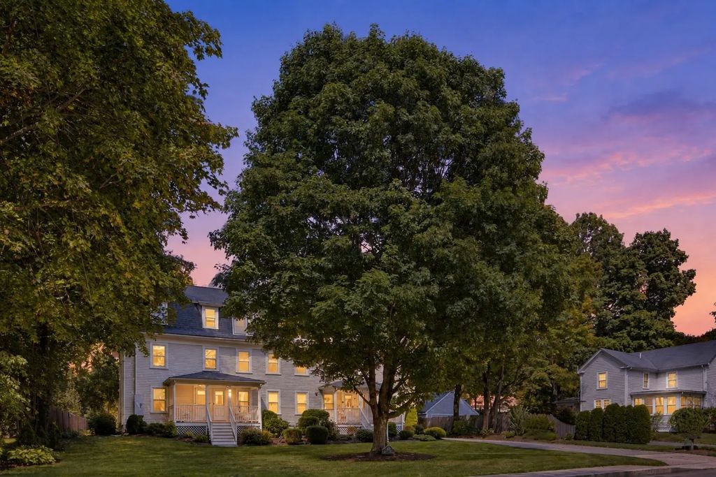 10 Green St #10, Medfield