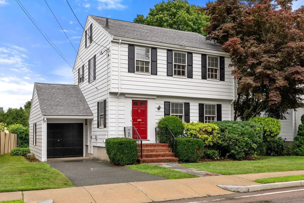 204 Thacher St, Milton