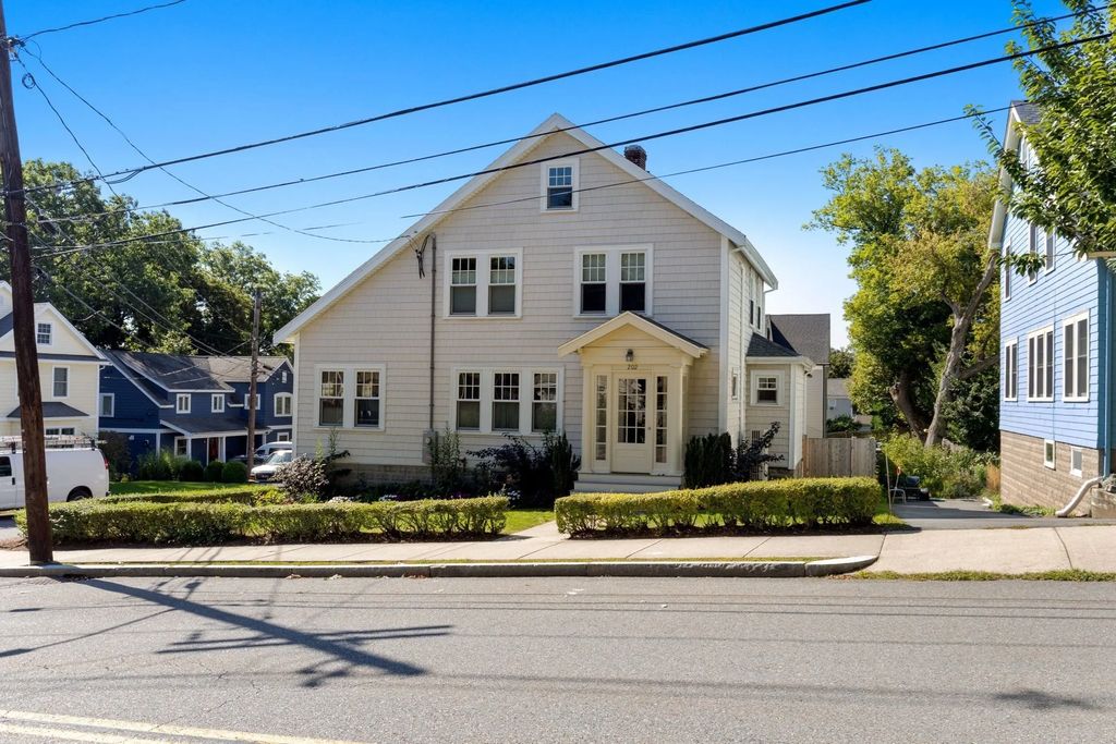 202 Spring St, Arlington