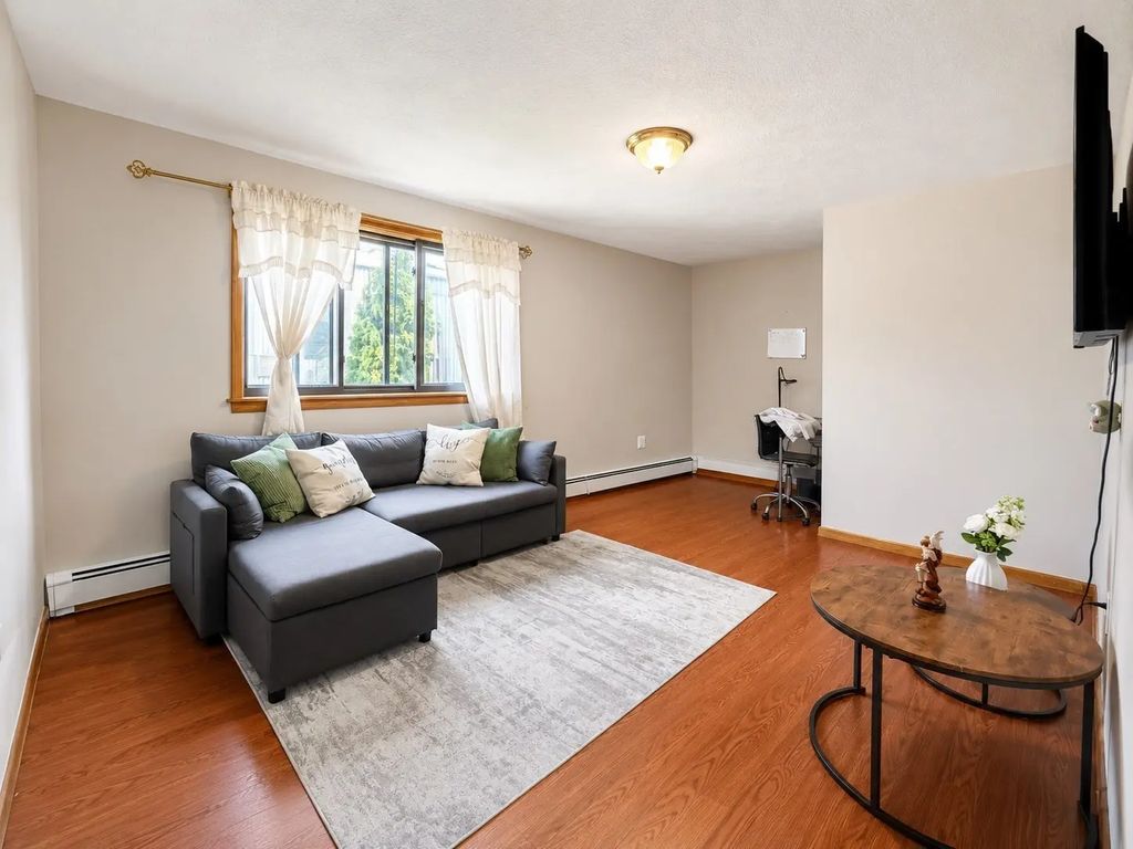 87 Addison St #1, Boston