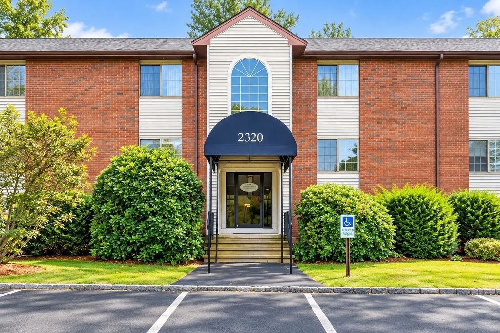 2320 Skyline Dr #18, Lowell