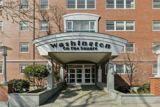 1600 Beacon St #1009, Brookline