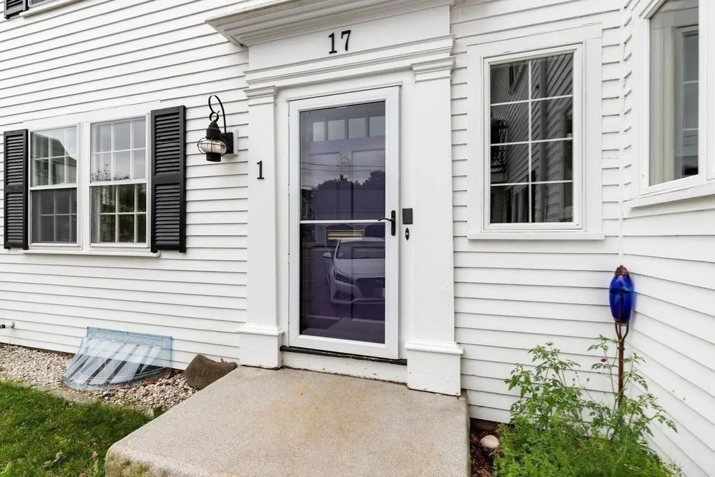 17 Highland Street #1, Rockport